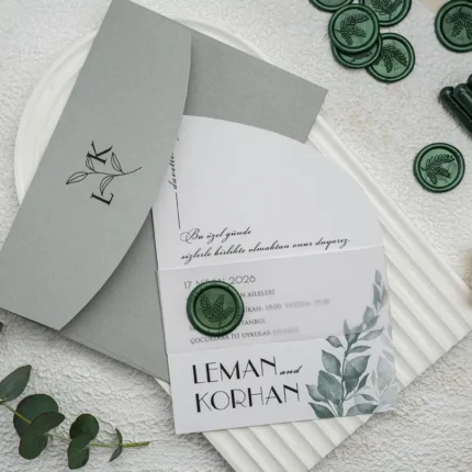 Invitație de nuntă elegantă verde salvie cu sigiliu și design botanic – model premium natural