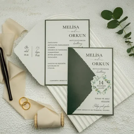 Invitație de nuntă verde elegant cu detalii florale și design modern – model premium rafinat